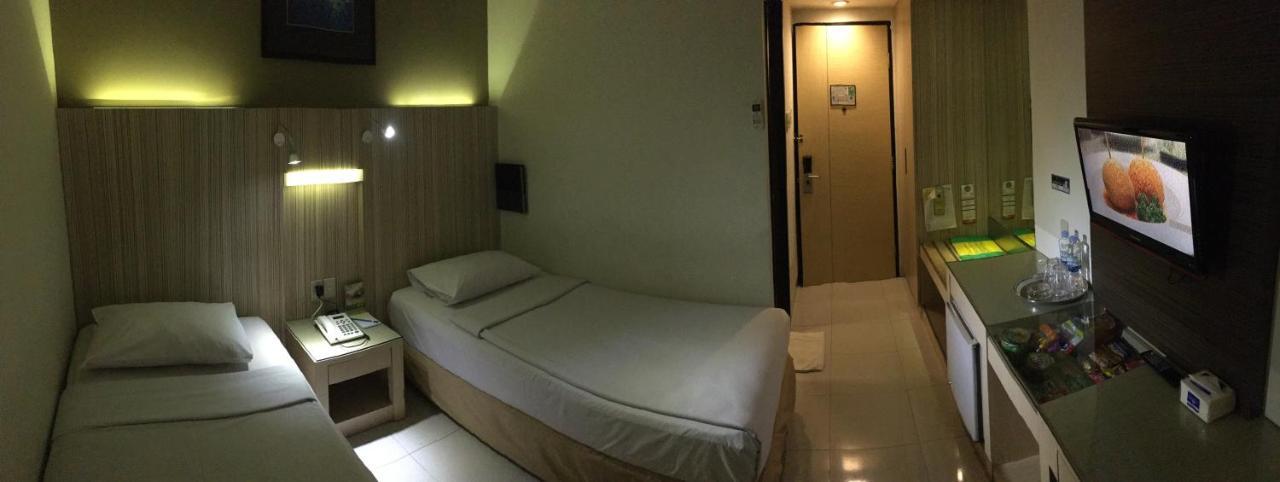 Hotel Wisata Niaga Purwokerto Exterior foto